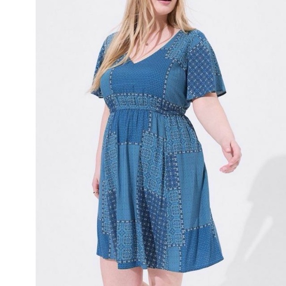 torrid Dresses & Skirts - Torrid Blue Patchwork Short Sleeve Pockets Challis Flare Dress Size 1X